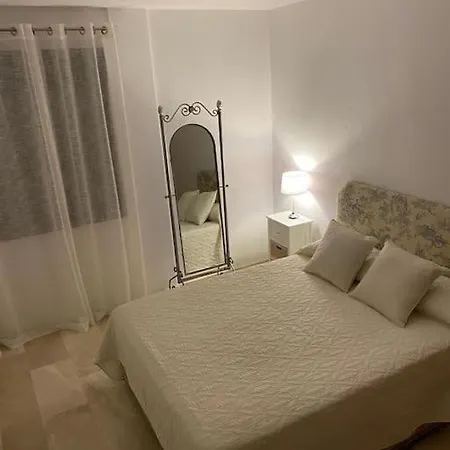 3 Bed With Pool And Parking Apartamento