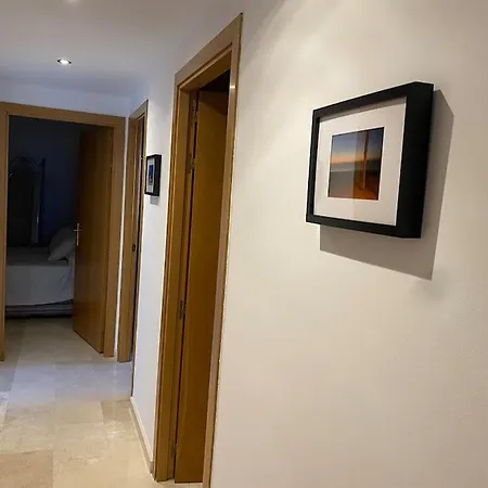 Apartment 3 Bed With Pool And Parking *