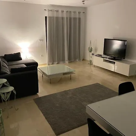 3 Bed With Pool And Parking