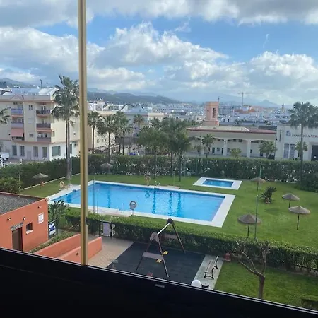 3 Bed With Pool And Parking *
